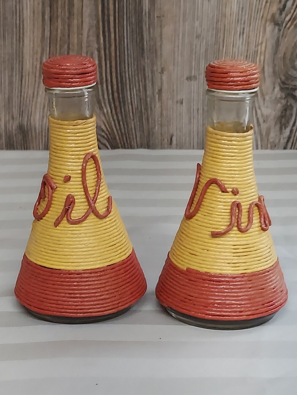 Vintage Anchor Hocking Woven Cord Oil & Vinegar Cruet Set MCM 8998